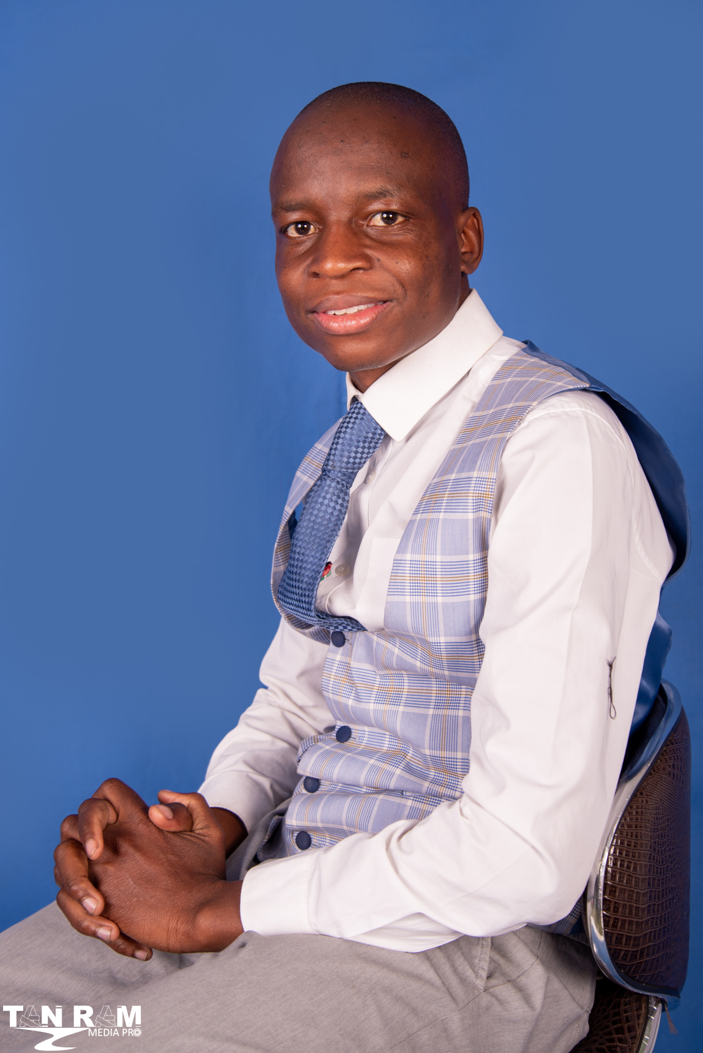 Tinashe Elvis Chikodzi